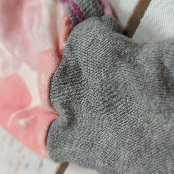 Burt's Bees Baby Floral Romper 0-3M - Picture 3 of 6